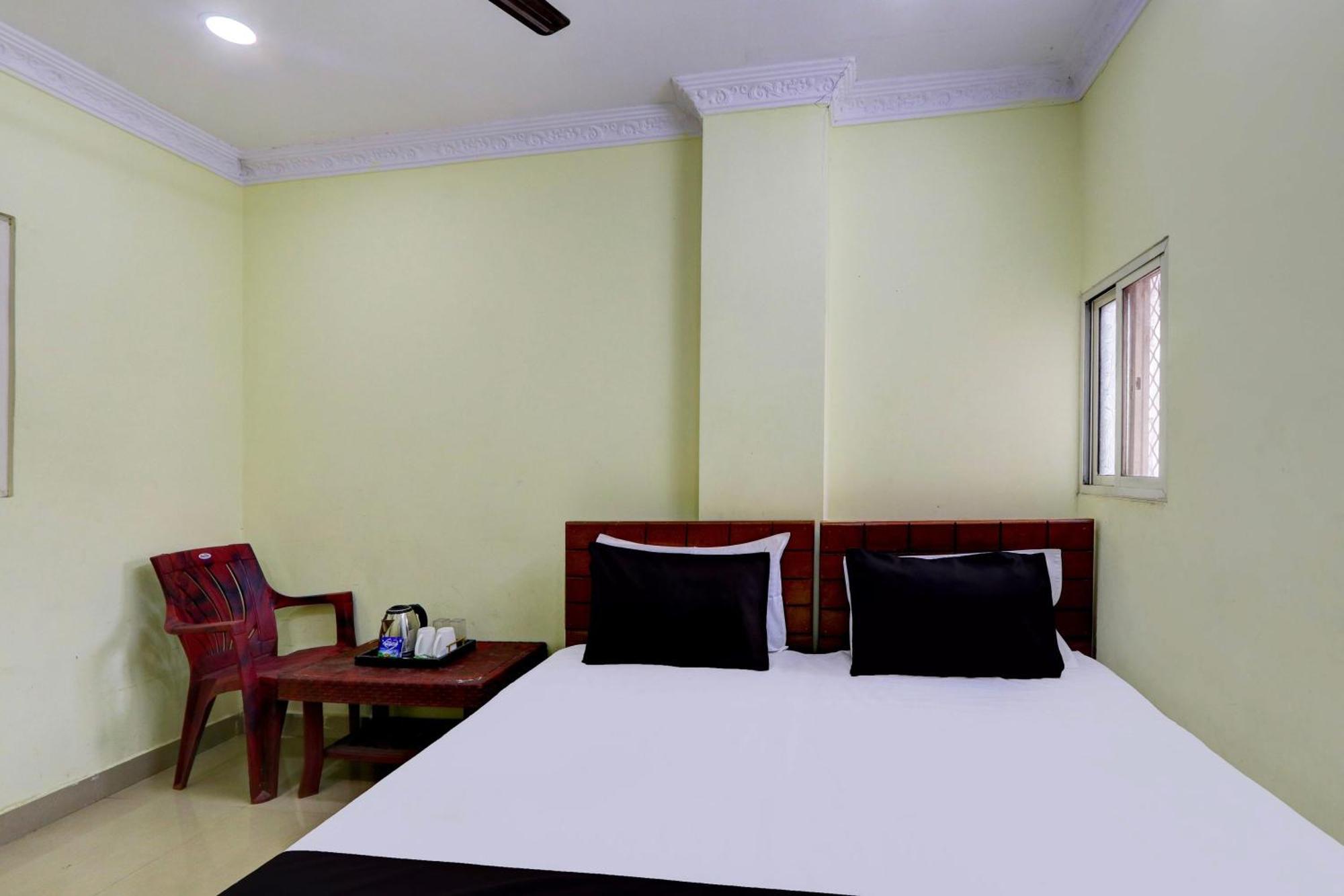 Spot On Al Nizam Guest House Hyderabad Bagian luar foto