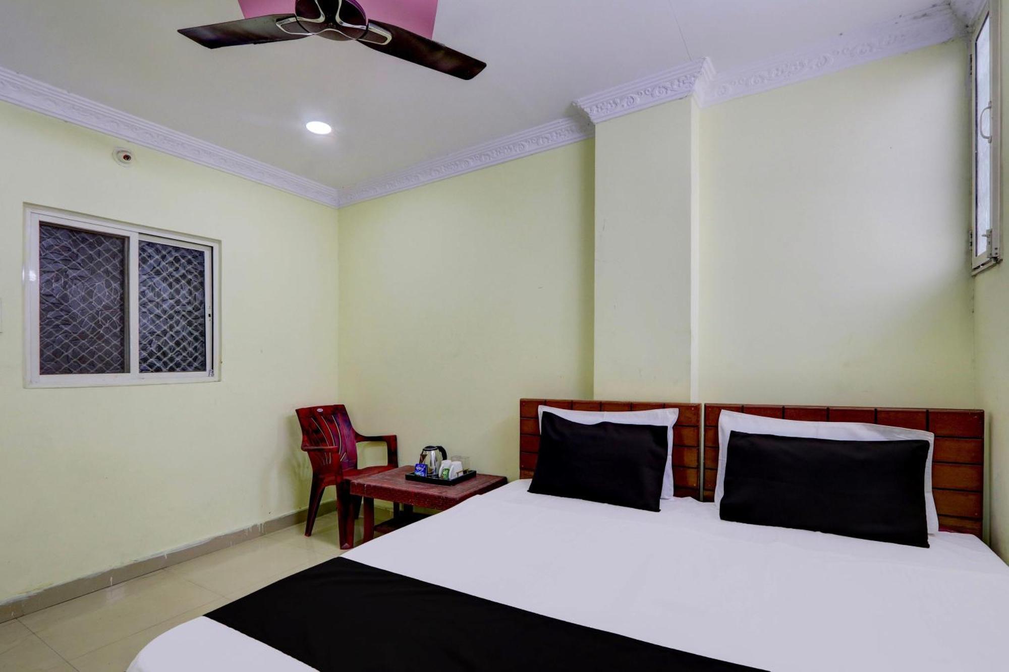 Spot On Al Nizam Guest House Hyderabad Bagian luar foto